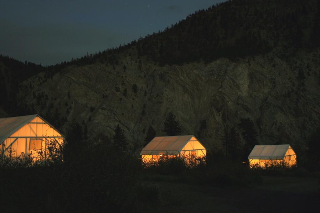 Kumsheen Rafting Resort Lytton Kültér fotó
